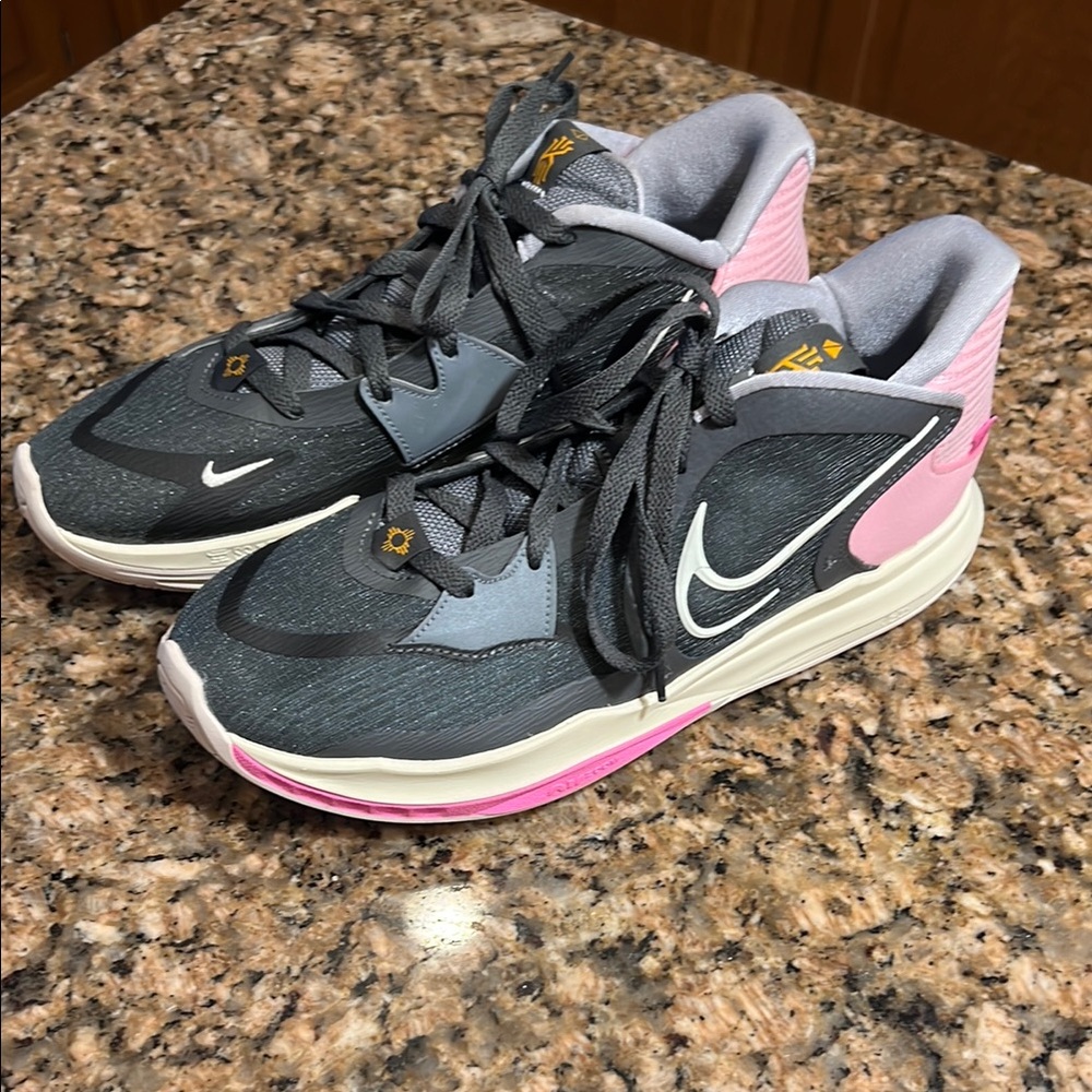 Nike Kyrie Low 5 “Preservation” iron grey/coconut milk/wolf grey men’s size 10